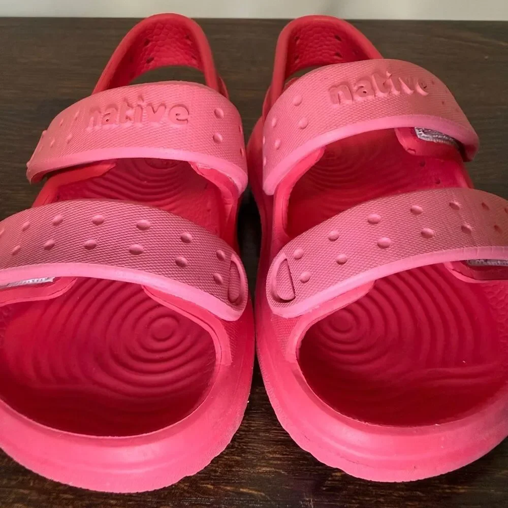 Native Chase pink adjustable straps rubber sandal size C4 – 5 inch